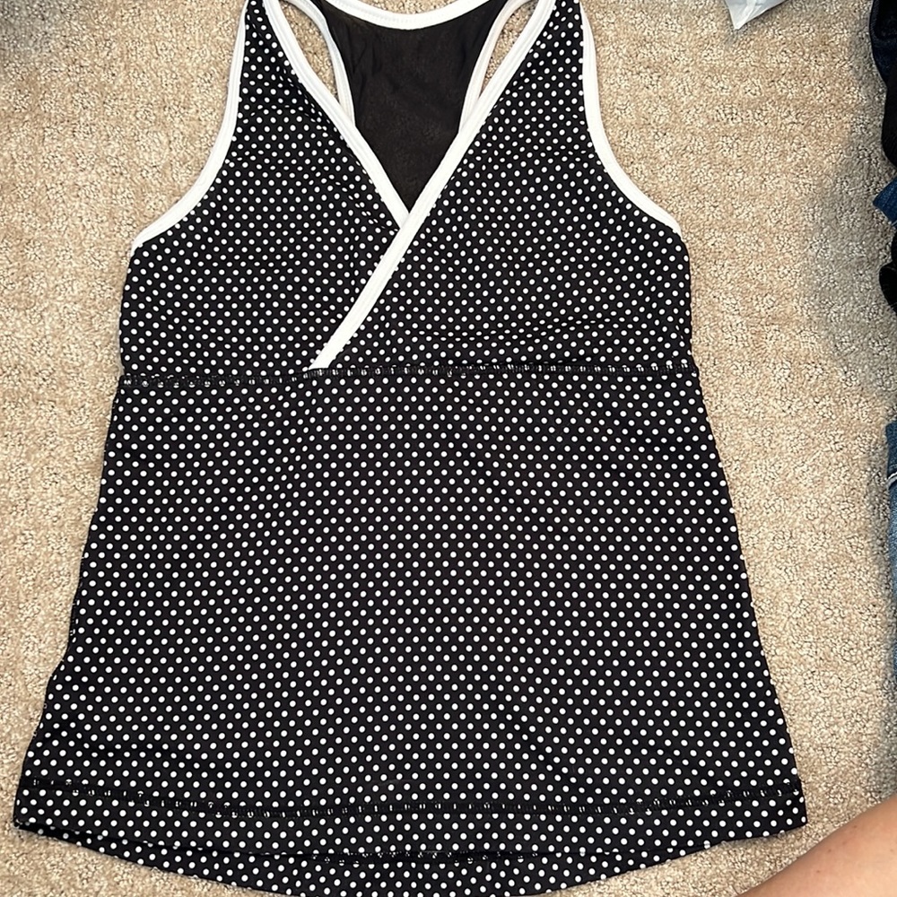 Lululemon workout top